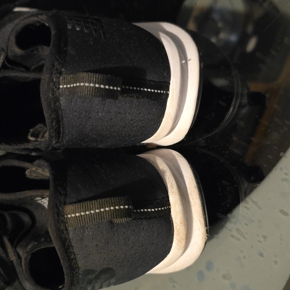 Shoes - Picture 3 of 4